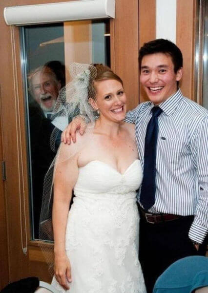 the most hilarious wedding photos ever 12