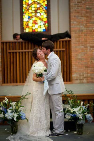 the most hilarious wedding photos ever 14