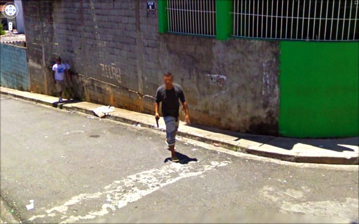 hilarious-images-caught-on-google-maps-street-view-9
