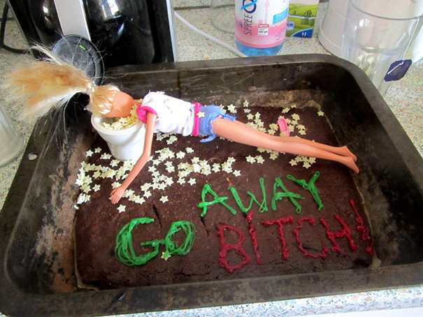 hilarious farewell cakes 14