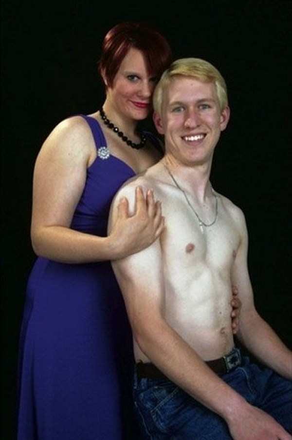 Awkward Couple Photos 5