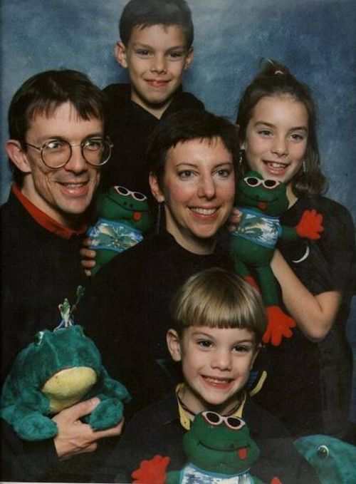 Most Awkward Family Photos 17