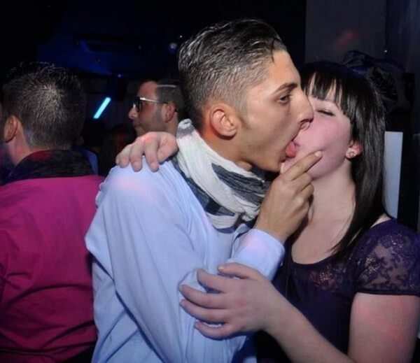 Worst Kissing Moments 10