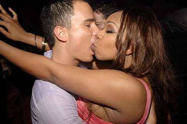 Worst Kissing Moments 2