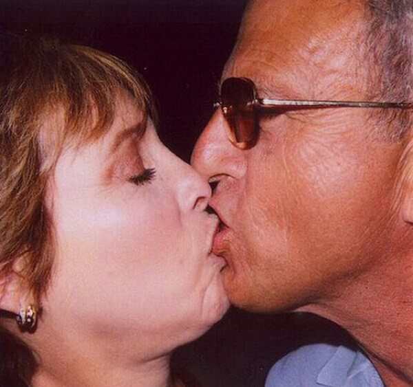 Worst Kissing Moments 8