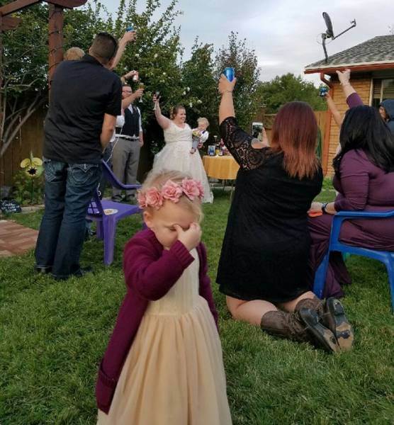 Awkward Wedding Photos 7