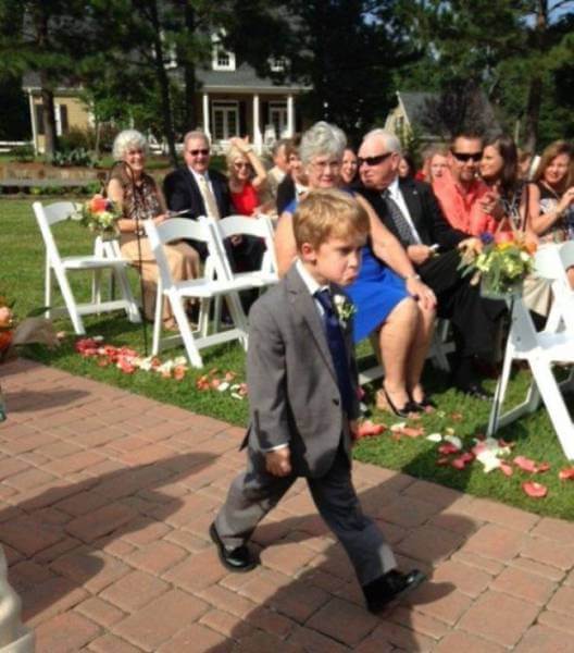 Awkward Wedding Photos 8